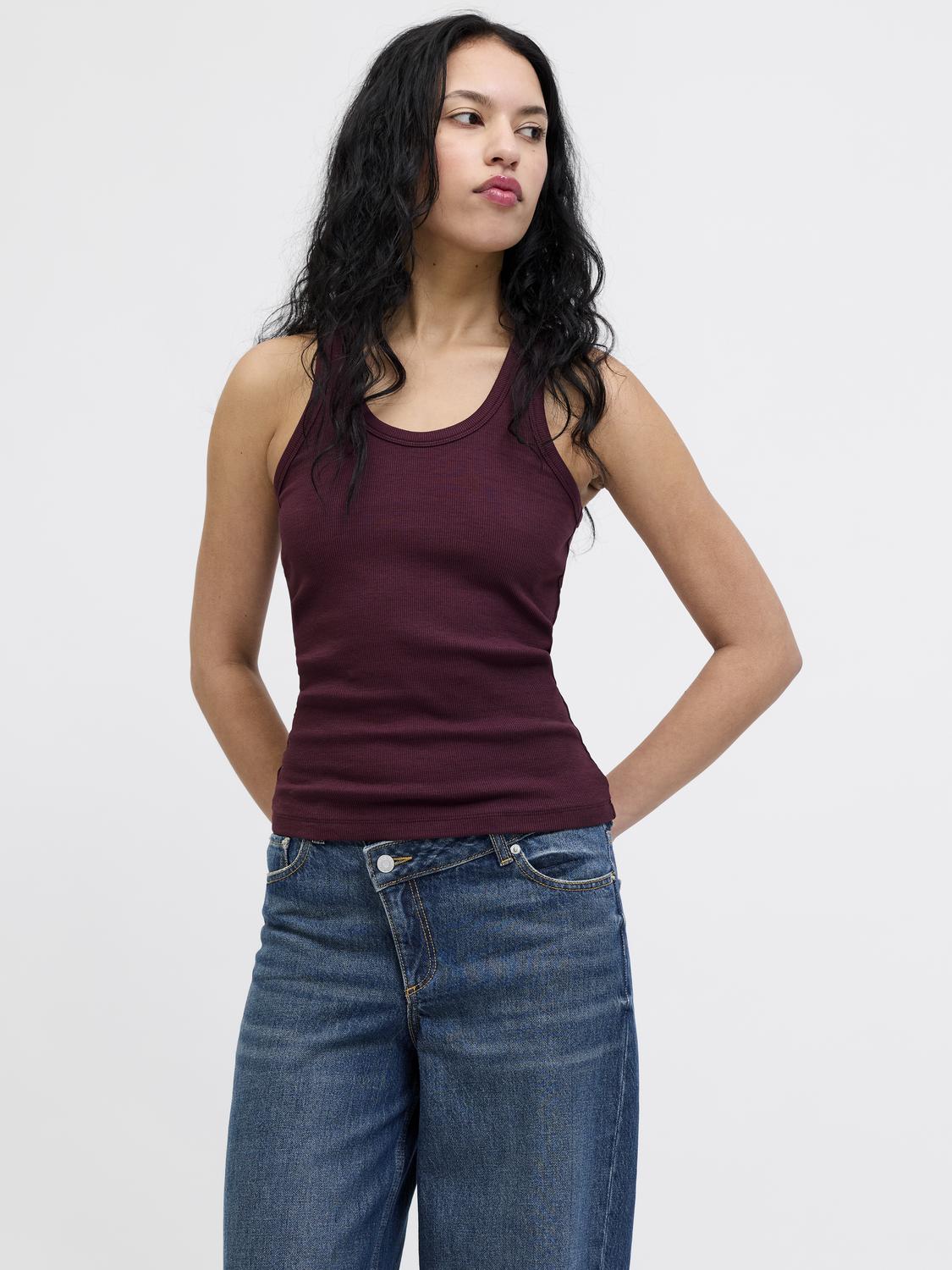 model_shot-front